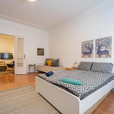 Lägenhet Central&cozy Balcony!3bdr 2bth