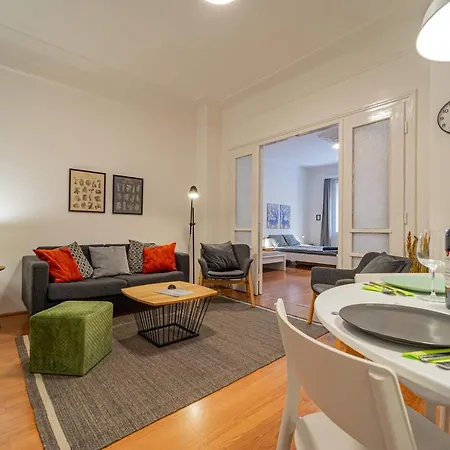 Central&cozy Balcony!3bdr 2bth *