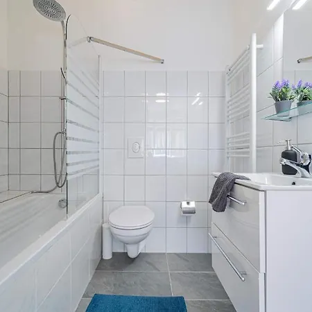 Daire Central&cozy Balcony!3bdr 2bth *