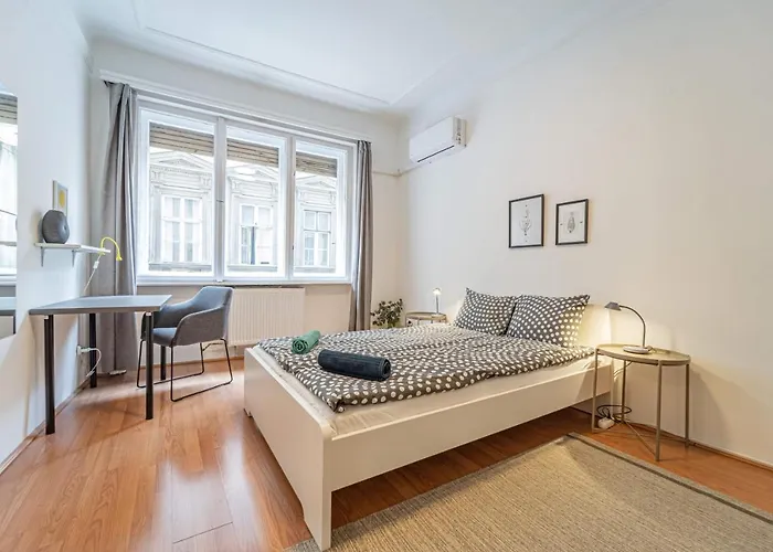 Central&cozy Balcony!3bdr 2bth Lägenhet Budapest