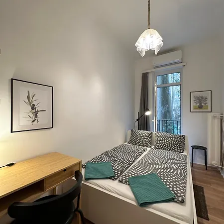 Central&cozy Balcony!3bdr 2bth Appartement *